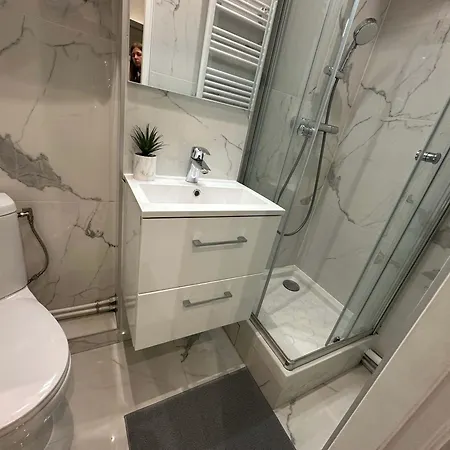 Apartment 326 New Hugo - Tiny Center